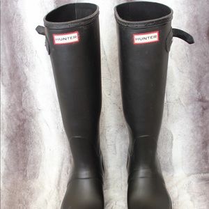 Hunter boots tall!